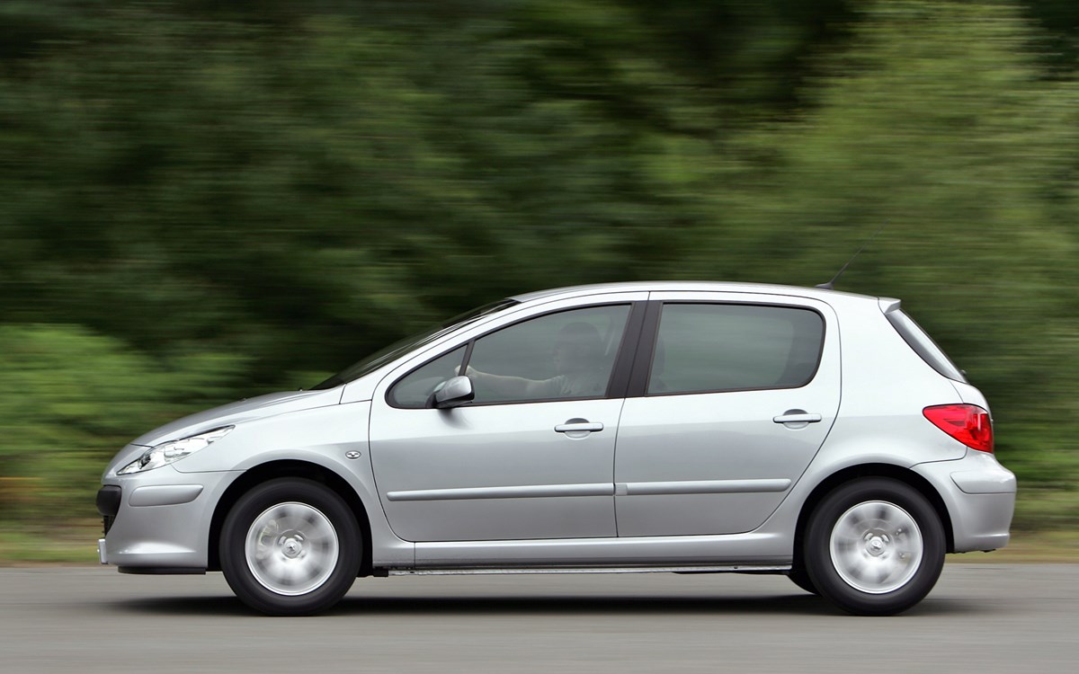 Used Hatchback (2001 - Review |
