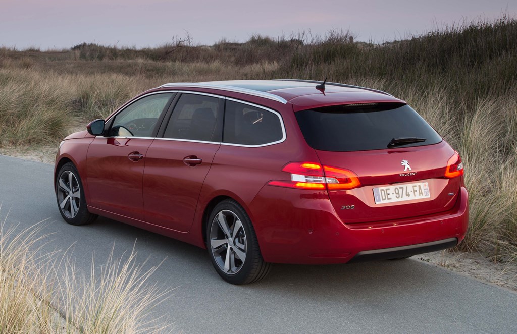 Used Peugeot 308 SW (2014 - 2021) boot space & practicality