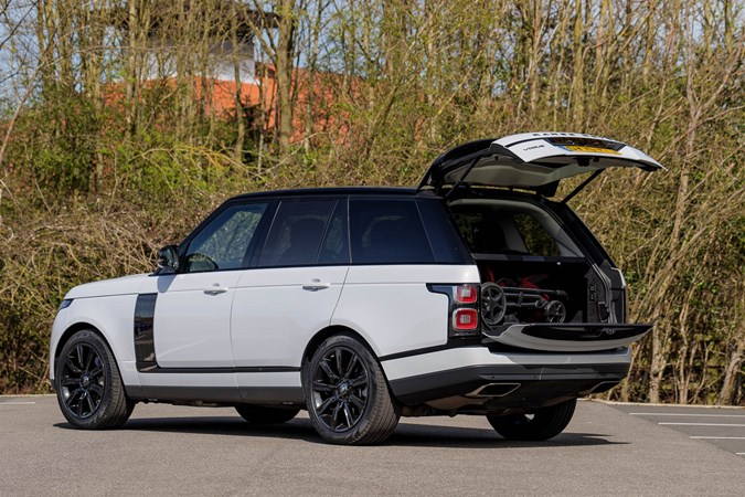 2021 Range Rover Vogue rear boot buggy