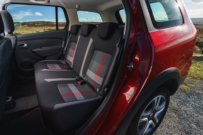 2019 Dacia Logan MCV Stepway rear seats
