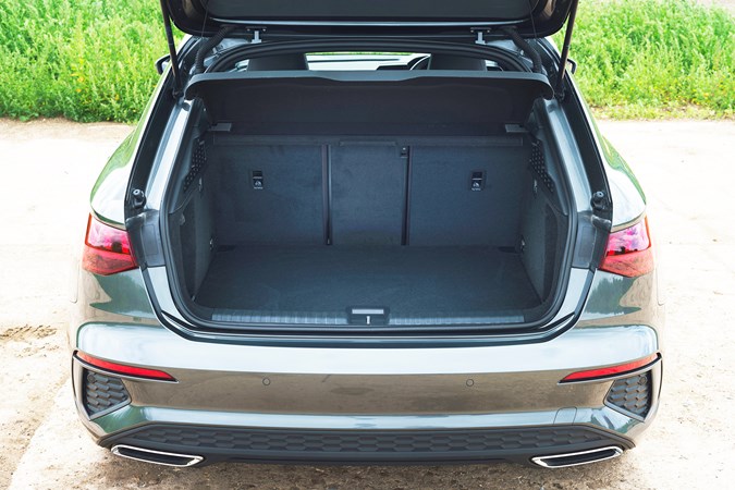 Audi A3 Sportback (2020) luggage space, seats up