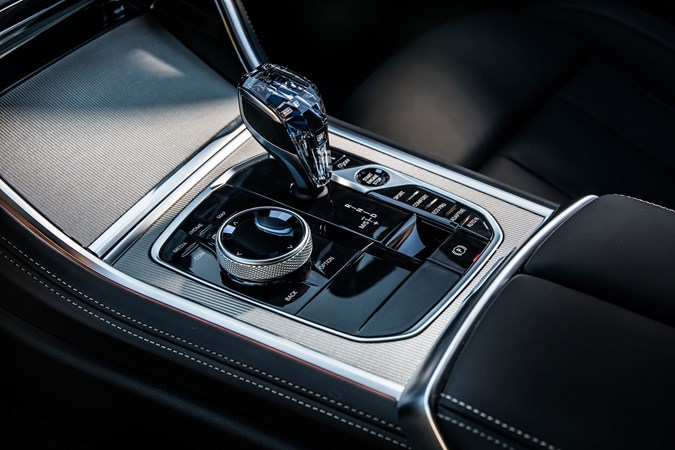 2019 BMW 8 Series centre console