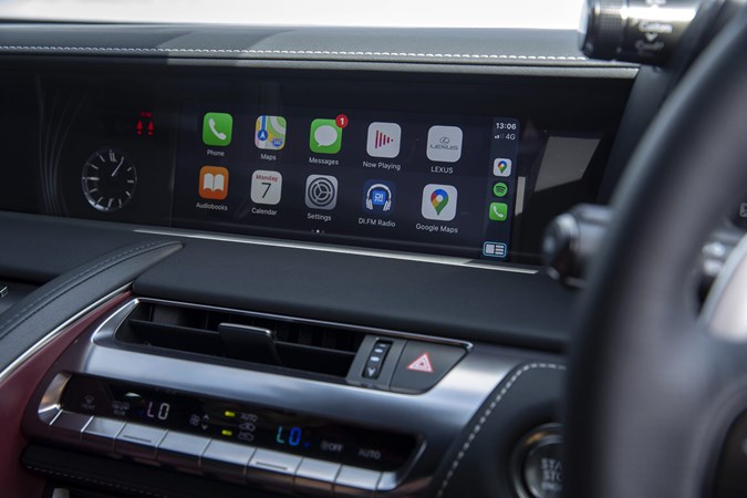 Lexus LC 500 Apple CarPlay 2020