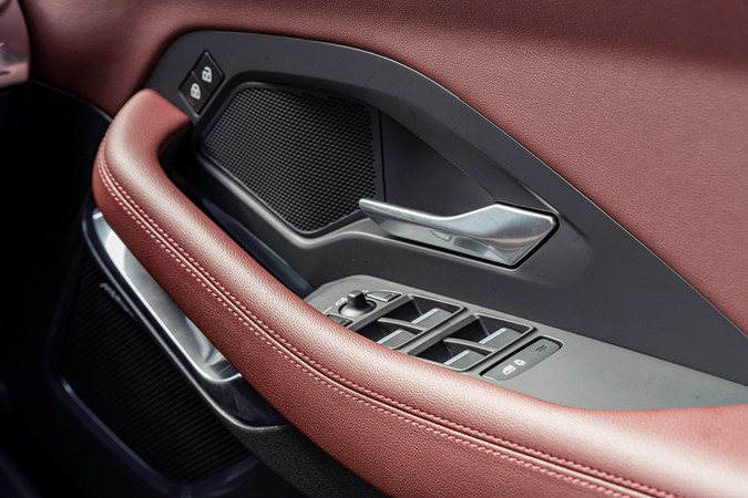 Jaguar E-Pace interior door 2021