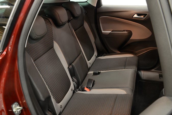 Vauxhall Crossland X (2020) interior, rear