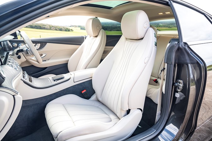 Mercedes-Benz E-Class Coupe (2021) interior