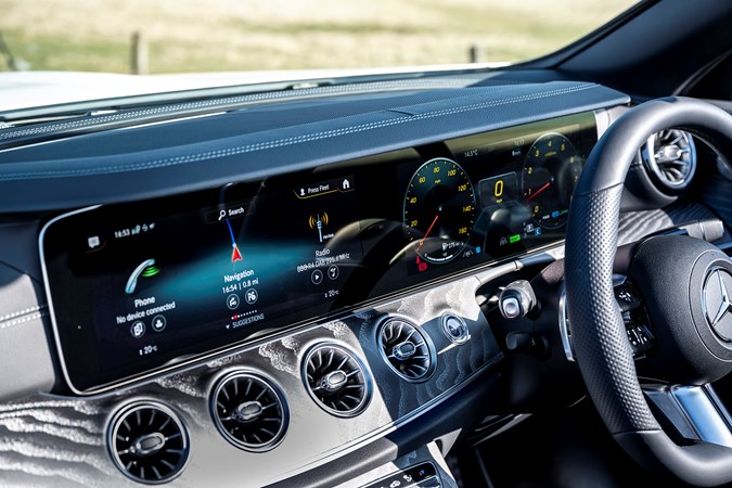 Mercedes E-Class Cabriolet interior screens 2021
