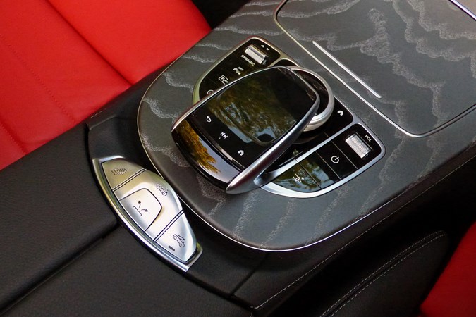 Mercedes E-Class Cabriolet infotainment touchpad 2021