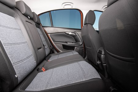 Fiat Tipo (2022) interior, tech and comfort | Parkers