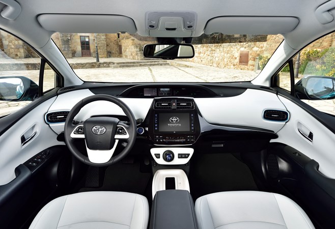 Toyota Prius Hatchback 2017 2022 Interior