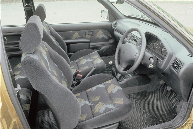 Peugeot 106 interior